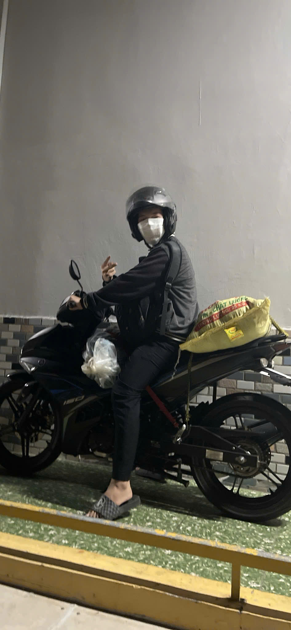 Bị chụp lén